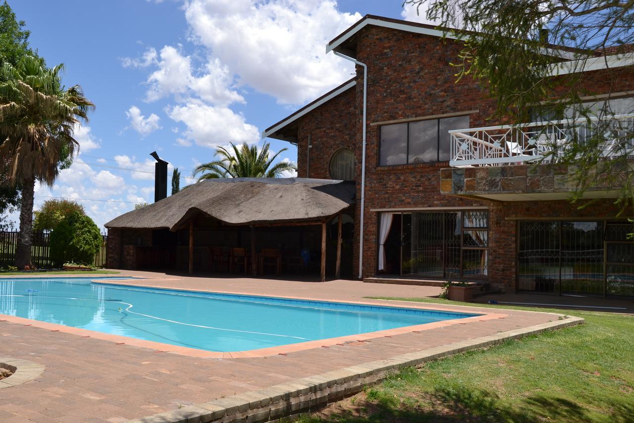 Krige Lodge B&B Bloemfontein Exterior photo