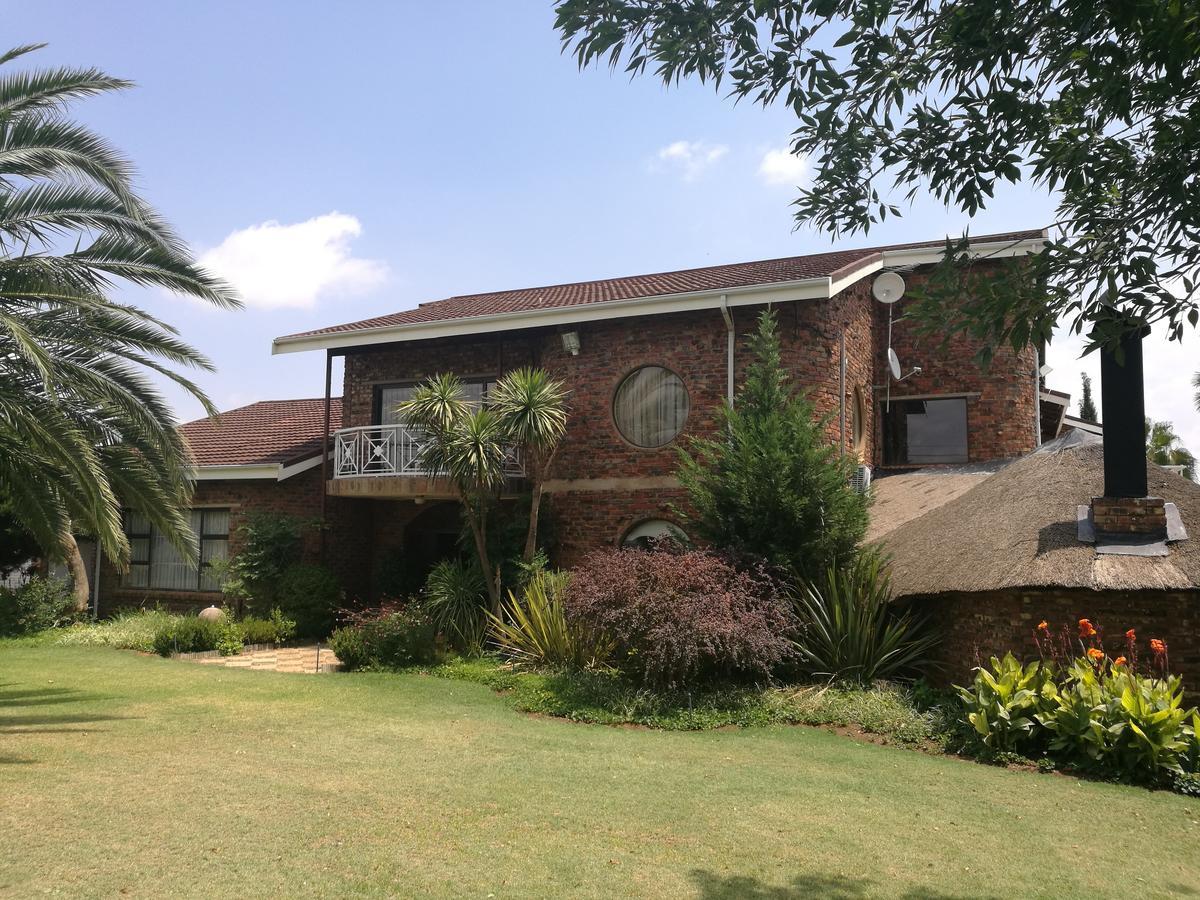 Krige Lodge B&B Bloemfontein Exterior photo